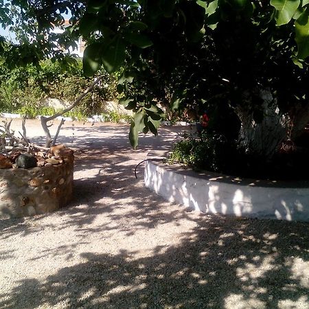 Guesthouse Karidia Skala Eresou Exterior foto