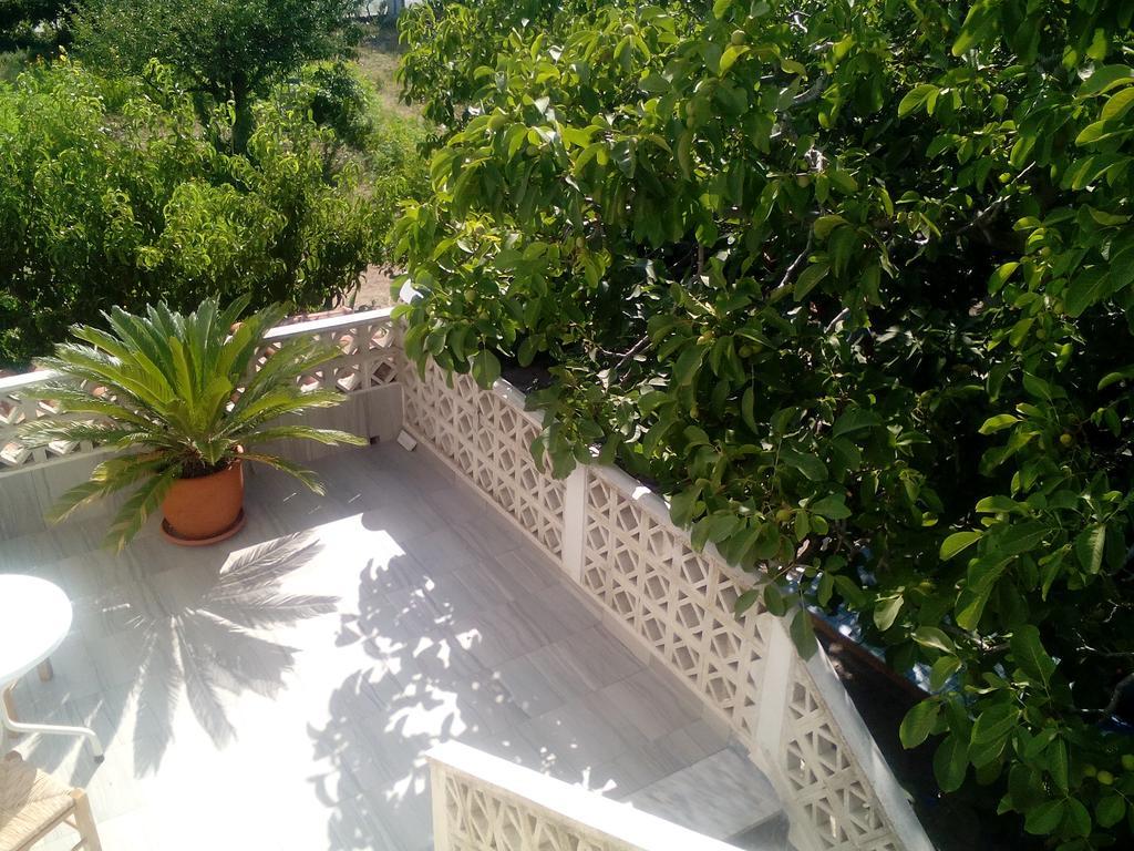 Guesthouse Karidia Skala Eresou Exterior foto