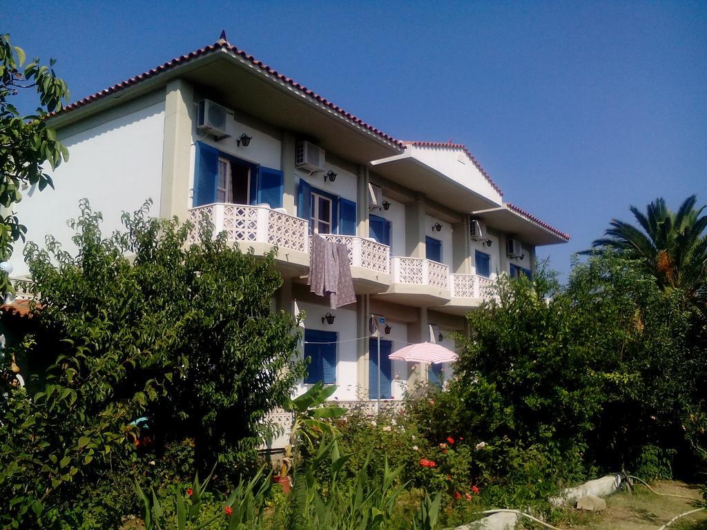 Guesthouse Karidia Skala Eresou Exterior foto